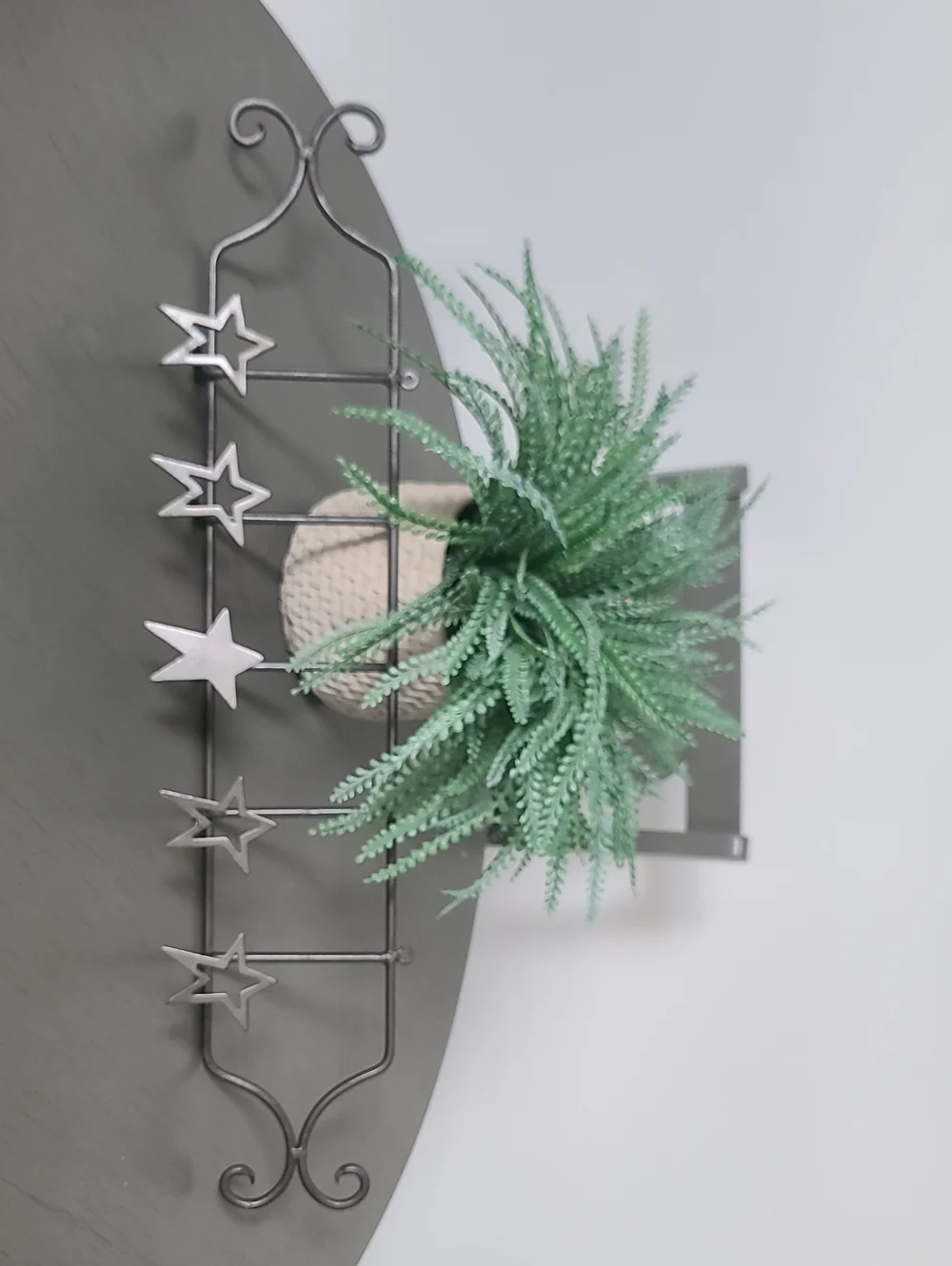 Metal Star Wall Hanger